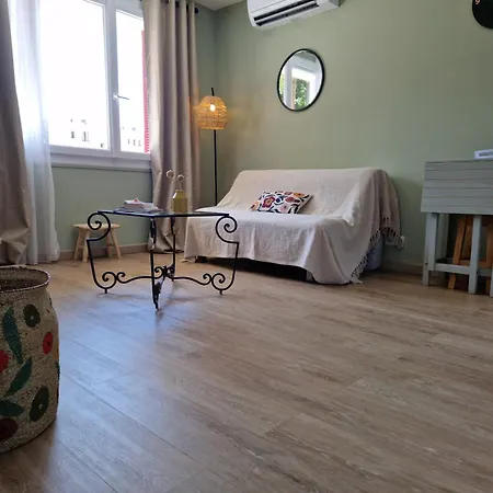 Proche Centre-ville Parking Gratuit *